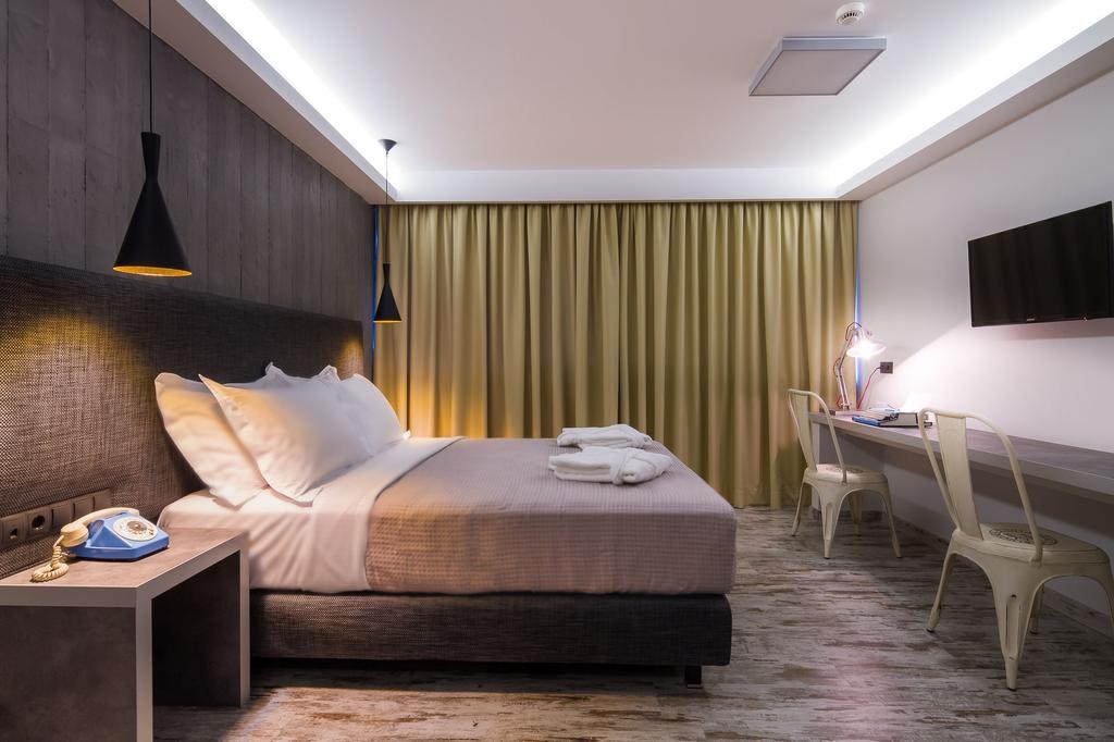 360 Degrees 3* Atena